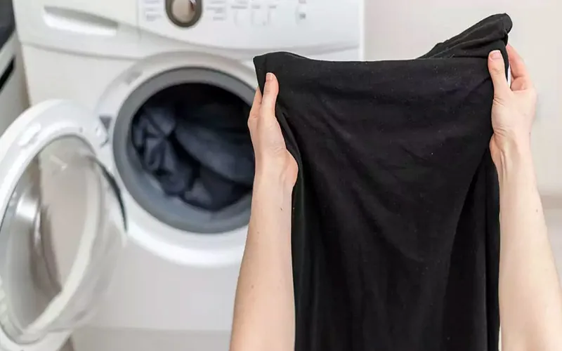 ترفندهای طلایی برای شستن لباس های مشکی